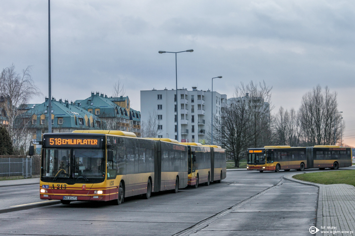 A213
Historia... Na 518 nie jeĹşdzi ITS, A213 jest w innym malowaniu, a 518 nie jeĹşdzi na Emilii Plater.
Słowa kluczowe: ITSNG363