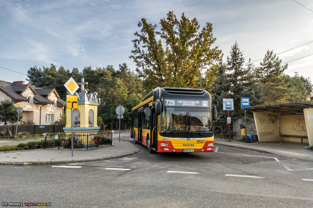 9557
Bardzo fajna linia ze Ĺrednimi postojami. Na 2 godziny (tyle trwa kĂłĹko) jest jedynie 21 minut postoju (17 na Metrze KsiÄcia Janusza i 4 w Mariewie), co w poĹÄczeniu z sobotnimi korkami na GĂłrczewskiej daje praktycznie jazdÄ w kĂłĹko do godziny 19.
