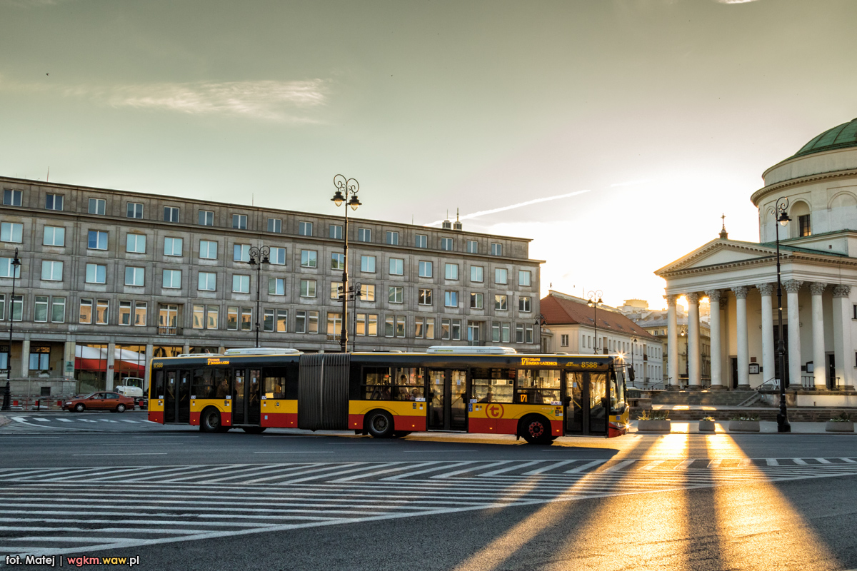 8588
Słowa kluczowe: ZachĂłd