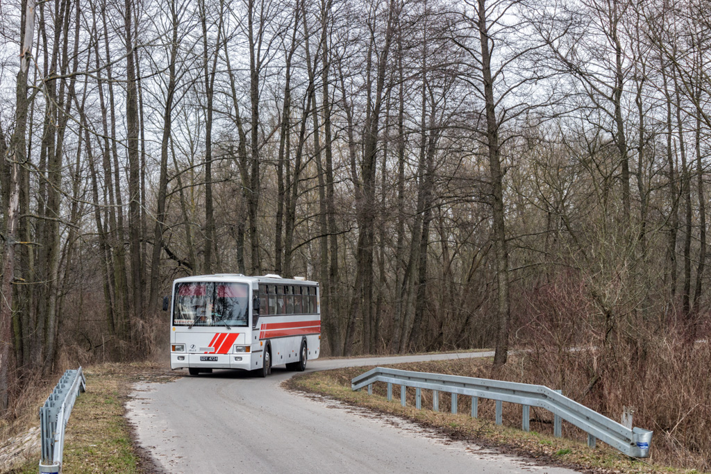 SE8002
Podjazd kieszeniowy do BuĹźysk - klimatycznej wioski, do ktĂłrej dociera tylko jeden kurs z PKS SokoĹĂłw Podlaski.
Słowa kluczowe: ST120WB