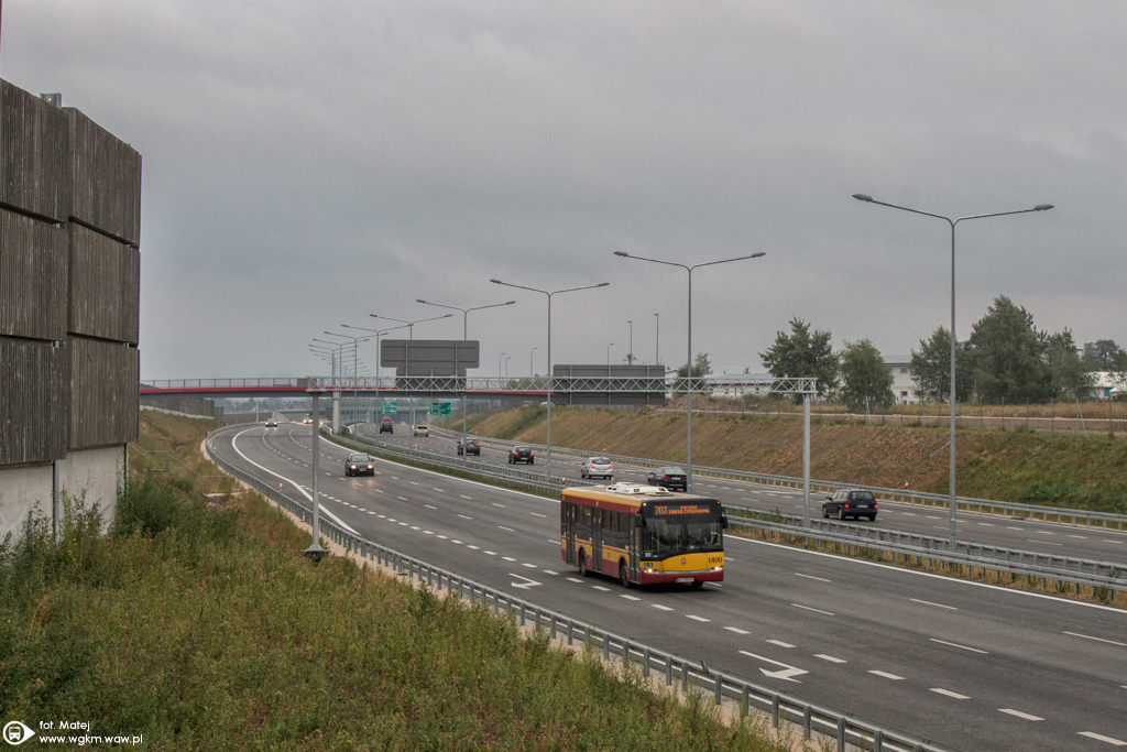 1400
Linie 703, 711 oraz 733 zostaĹy tymczasowo skierowane na nowy odcinek trasy S8.
Słowa kluczowe: Objazd