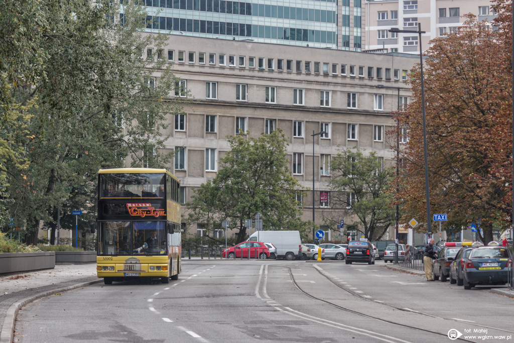 M002
http://www.city-tour.com.pl/pl/cennik-wycieczek-autobusowych-warszawa.html

A potem siÄ dziwiÄ, Ĺźe nikt tym nie jeĹşdzi... :D
