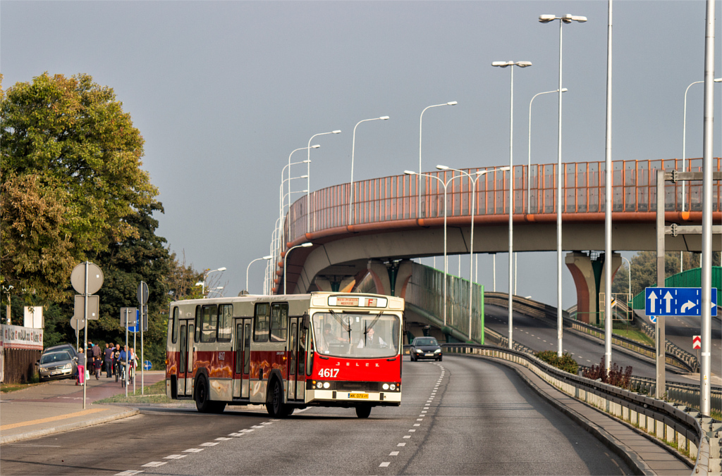 4617
PRka przez caĹy dzieĹ staĹa na wystawie, ale potem siÄ ruszyĹa. MusiaĹa z tej wystawy bowiem po imprezie uciec :)
Słowa kluczowe: DTP2014 PR110M