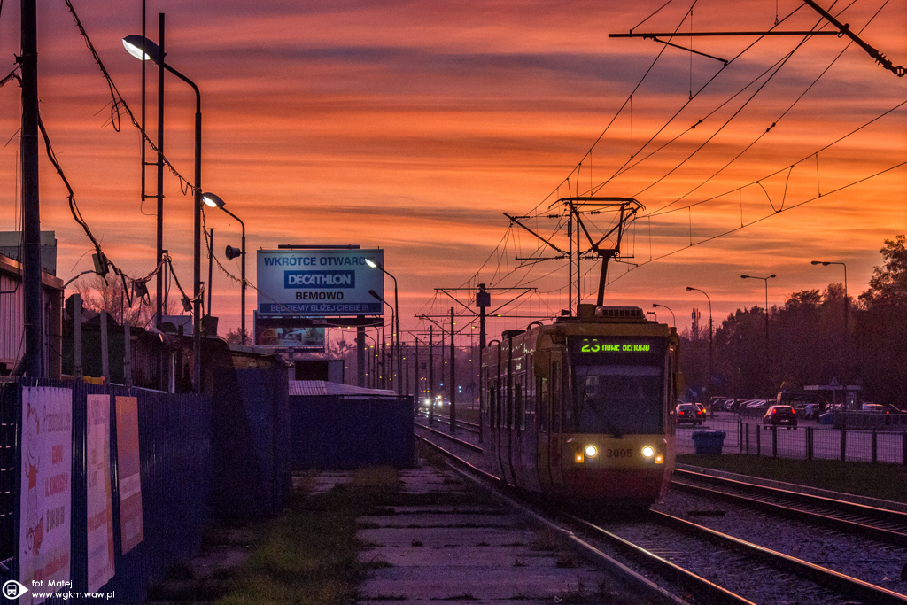 3005
Tego mi brakuje w okresie letnim - pięknego nieba koło 16-17.
Słowa kluczowe: Zachód