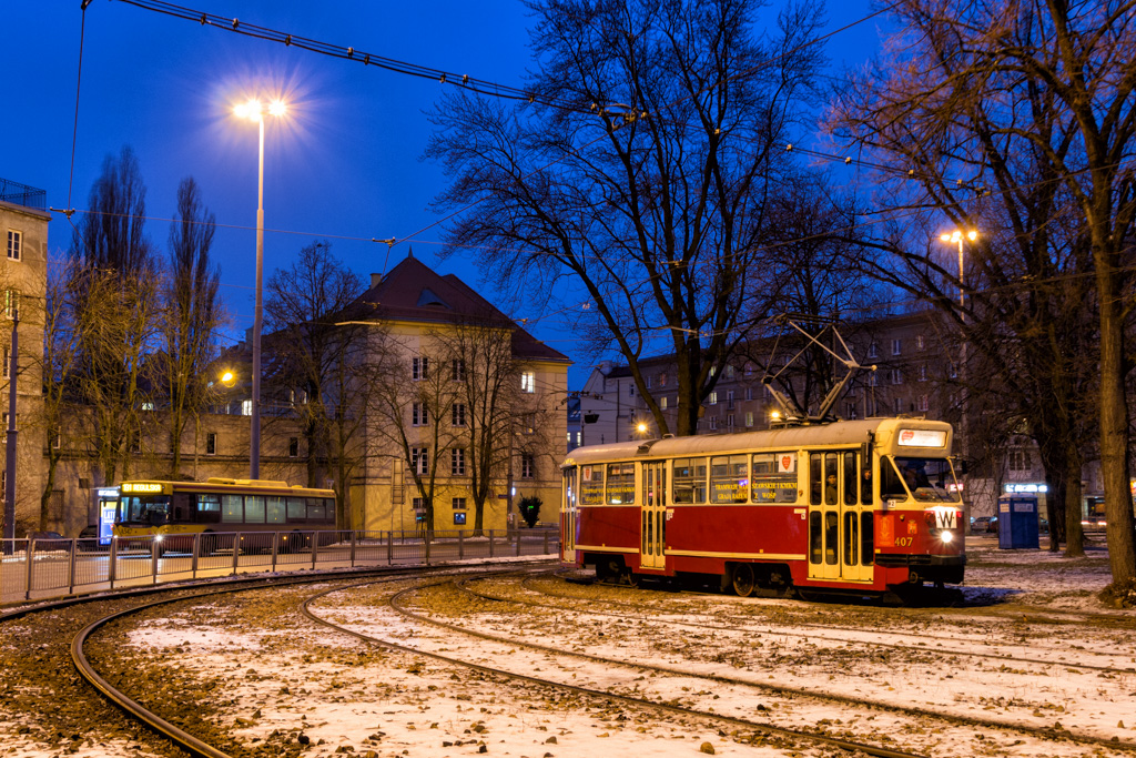 407
Słowa kluczowe: WOĹP2016 Konstal13N