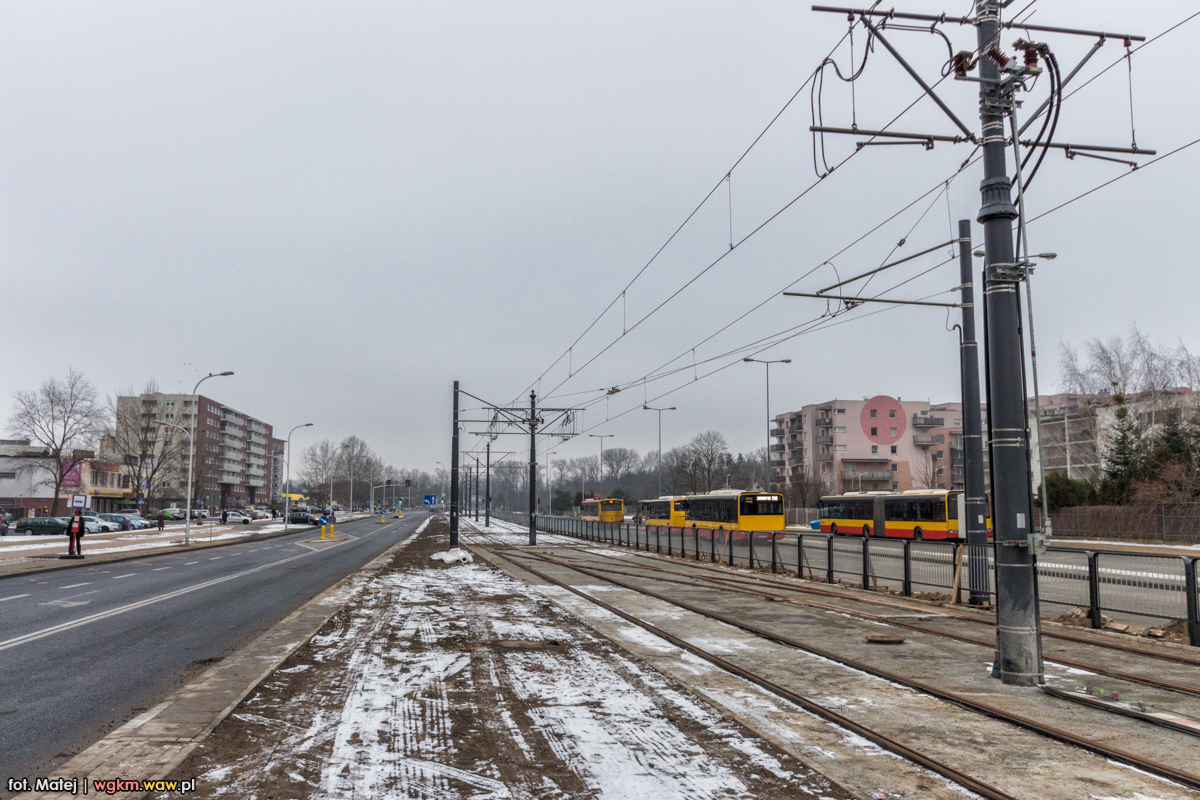 Trasa tramwajowa na Nowodwory
W tym miejscu tramwaje dwukierunkowe bÄdÄ zmieniaĹy kierunek.

Obecnie zawrotka jest zaasfaltowana, zdjÄcie sprzed tygodnia.
