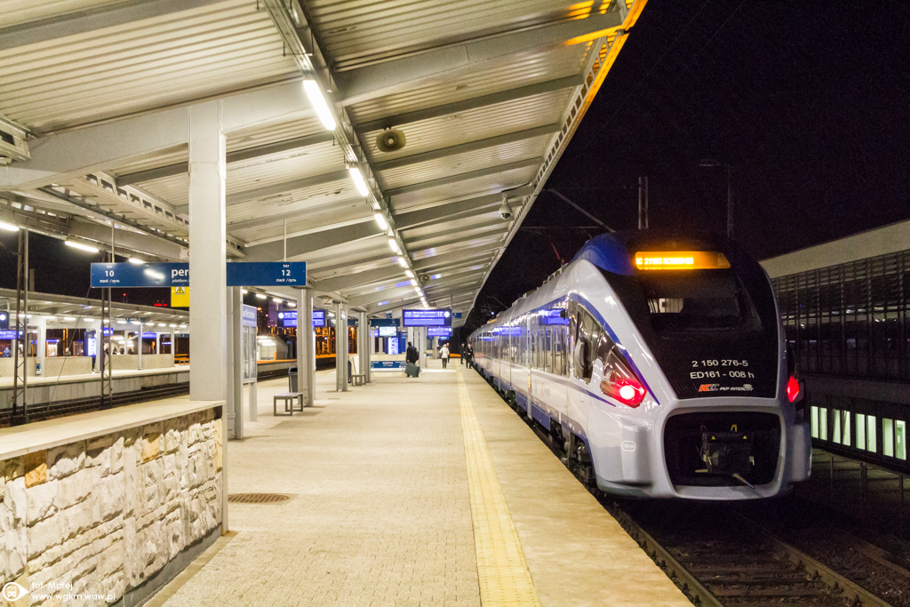 ED161-008
ByĹ juĹź Flirt, to teraz kolej na Darta.

IC 21105 Czartoryski: Lublin GĹĂłwny - Warszawa Zachodnia
