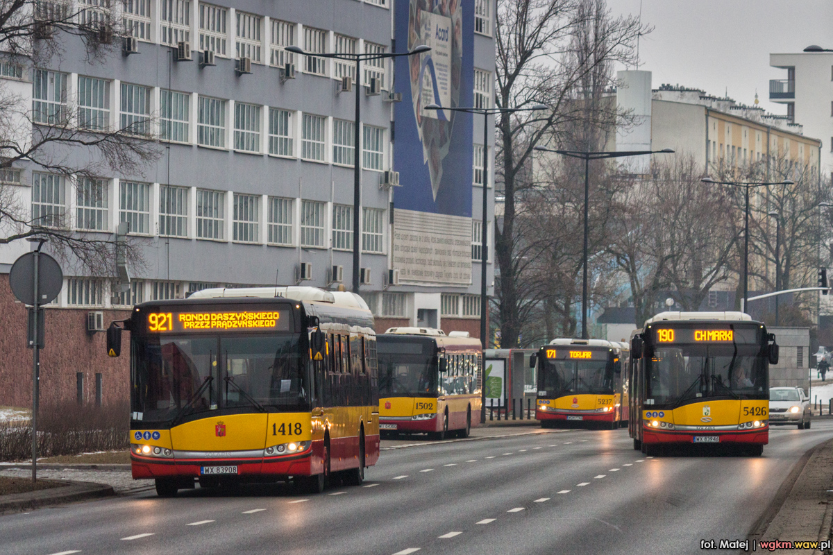1418
ZaroiĹo siÄ od tych autobusĂłw.. :)
