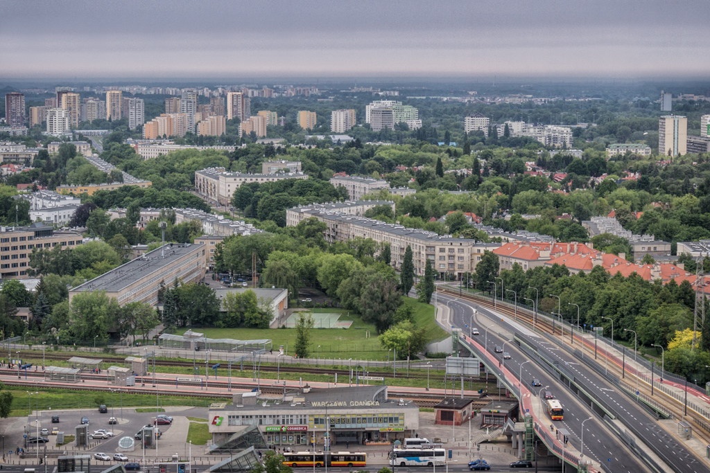 A452
Kadr poczyniony z 30. piÄtra Intraco podczas I Nocy WieĹźowcĂłw.
Słowa kluczowe: Widok ITSNL223