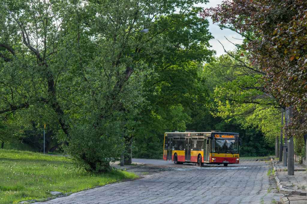 A402
ZĹapaÄ 126 z czystym napisem "Nowodwory"... Bezcenne :D
Słowa kluczowe: ITSNL223 Trylinka