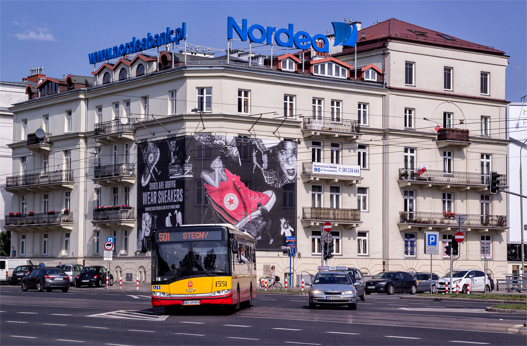 1551
Kolejny objazd, tym razem w zwiÄzku z remontem nawierzchni na ul. PuĹawskiej. No i przy okazji udaĹo mi siÄ zĹapaÄ nowoĹÄ taborowÄ, bowiem Ostrobramska na 501 jeĹşdzi dopiero drugi weekend.
Słowa kluczowe: Objazd