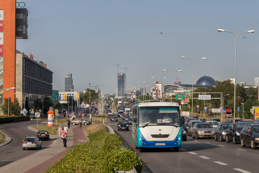 60209
CzÄsto na tym pojawia siÄ klamka, Mercedes, czy VDL Berkhof ProCity.

