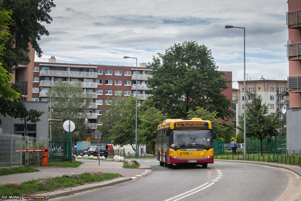 A556
PozostaĹe linie pojechaĹy ulicami: Ĺ tefĂĄnika i StrumykowÄ. Od jakiegoĹ czasu na 101 w weekendy ujrzymy takĹźe PKS.

Co ciekawe - po tej ulicy nigdy nie kursowaĹy liniowo autobusy :)
Słowa kluczowe: Objazd