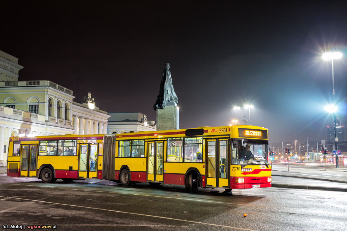 7761
Słowa kluczowe: PoĹźegnanieR-6 M181