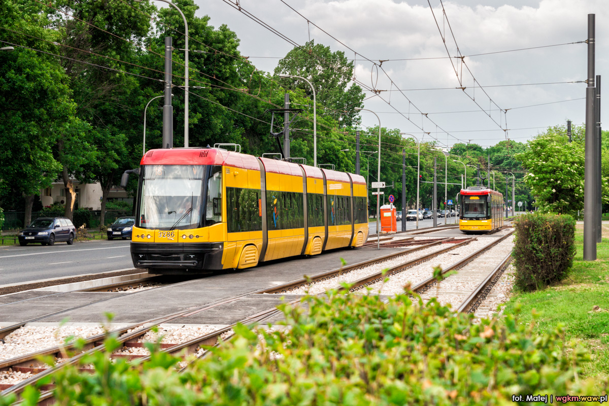 3286
Tak wyglÄda nowa zawrotka dla pojazdĂłw dwukierunkowych przy Metrze Wierzbno.
