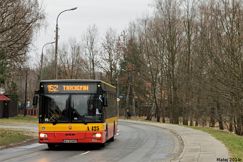 A425
No i na koniec 152 - silne (jak na te rejony) poĹÄczenie PĹud z Tarchominem. Linia kursuje co 15 minut i moĹźemy na niej spotkaÄ wyĹÄcznie MANy z ITSu.
Słowa kluczowe: ITSNL223