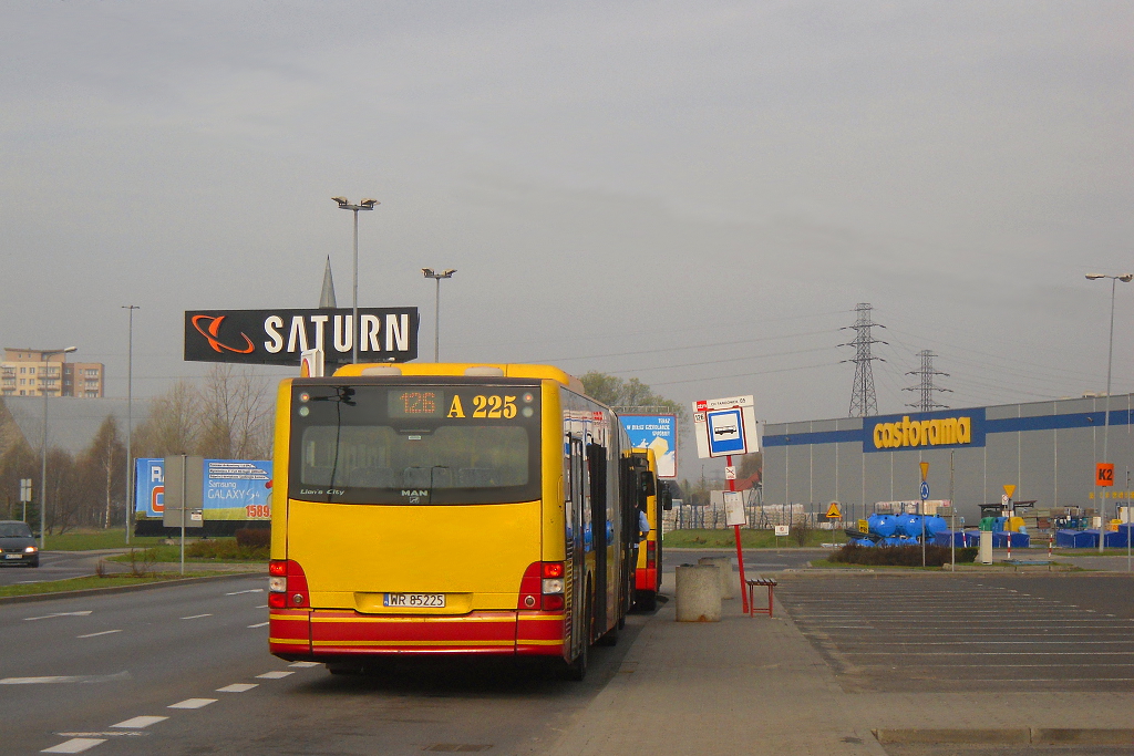 A225
DziwadĹo na 126 chwilÄ przed podmianÄ.
Słowa kluczowe: DziwadĹo ITSNG363