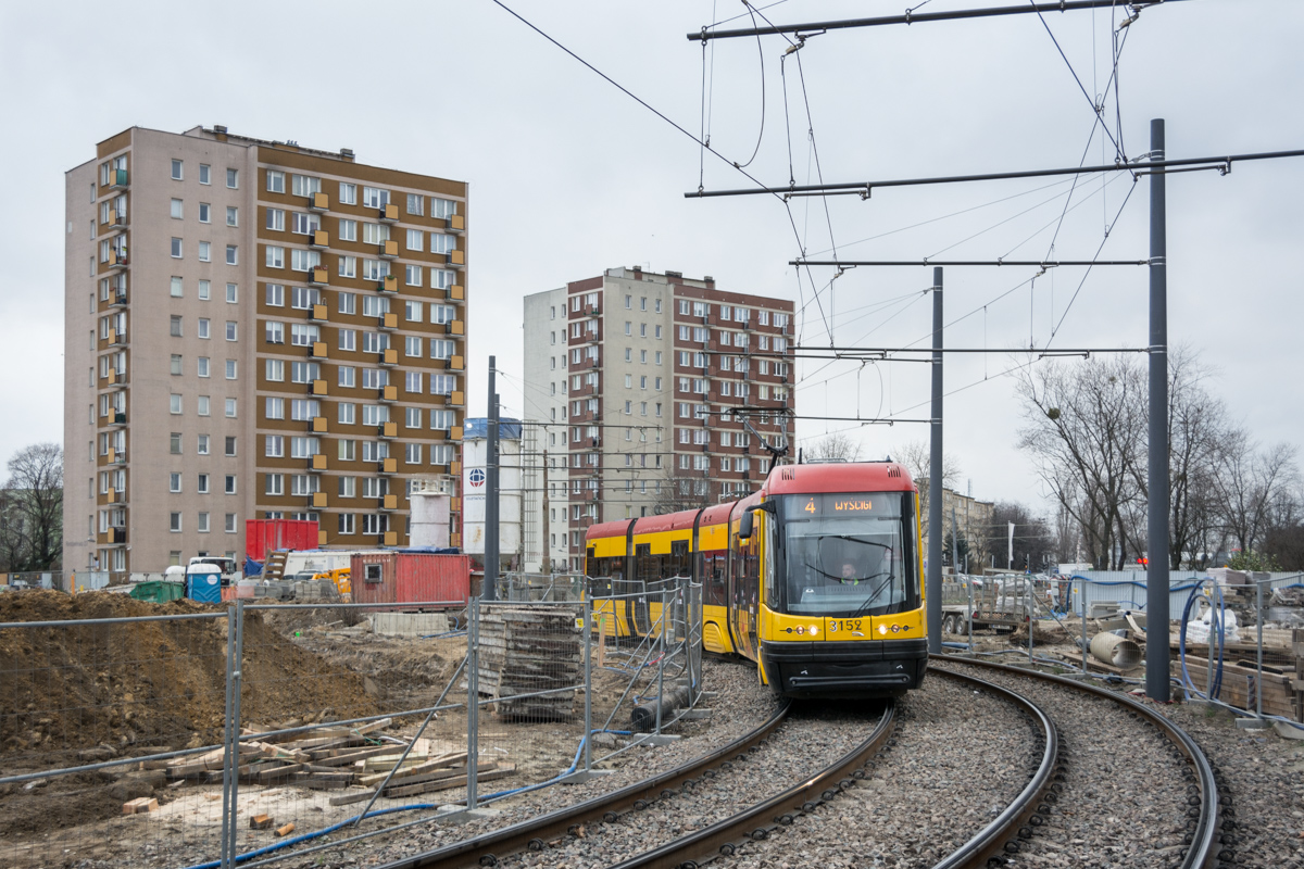 3152
Tramwajem przez plac budowy.
Słowa kluczowe: Inwestycje