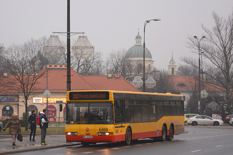 6818
Jeden z ostatnich NeoplanĂłw z leĹźÄcym silnikiem na 317.
Słowa kluczowe: N4020