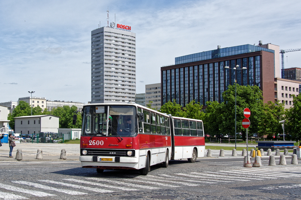 2600
Lewar podstawia siÄ na Plac Defilad.
Słowa kluczowe: NM2015 IK280