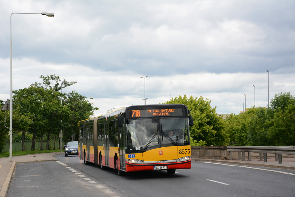 8575
Linie 160, 190, 226, 512, 527, 718 i 738 mogliĹmy spotkaÄ m.in. na JagielloĹskiej i moĹcie GdaĹskim.
Słowa kluczowe: Objazd