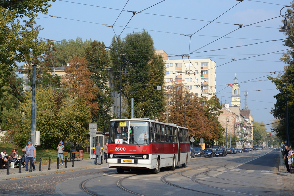 2600
Lewar rusza w ostatni juĹź pĂłĹkurs na linii A.
Słowa kluczowe: DTP2014 IK280