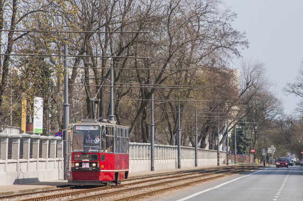 1000
Słowa kluczowe: 35lecieKMKM