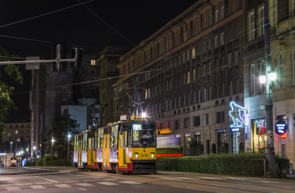 1278+1277
Na linii zastÄpczej za wieczorne kursy metra.
Słowa kluczowe: ZaMetro DeWu