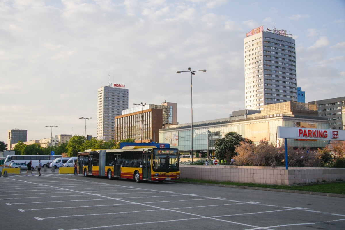 A218
Wtedy byĹ to najbardziej zadbany MAN z ITS.
Słowa kluczowe: NM2013