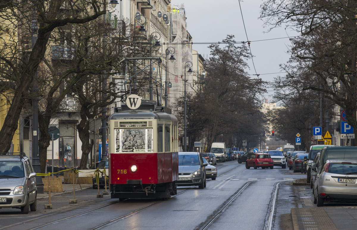 716
Słowa kluczowe: Walentynki