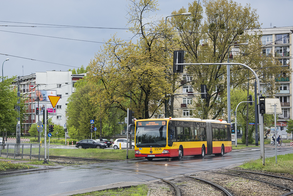 2256
Objazd spowodowany frezowaniem placu Wilsona.
Słowa kluczowe: objazd