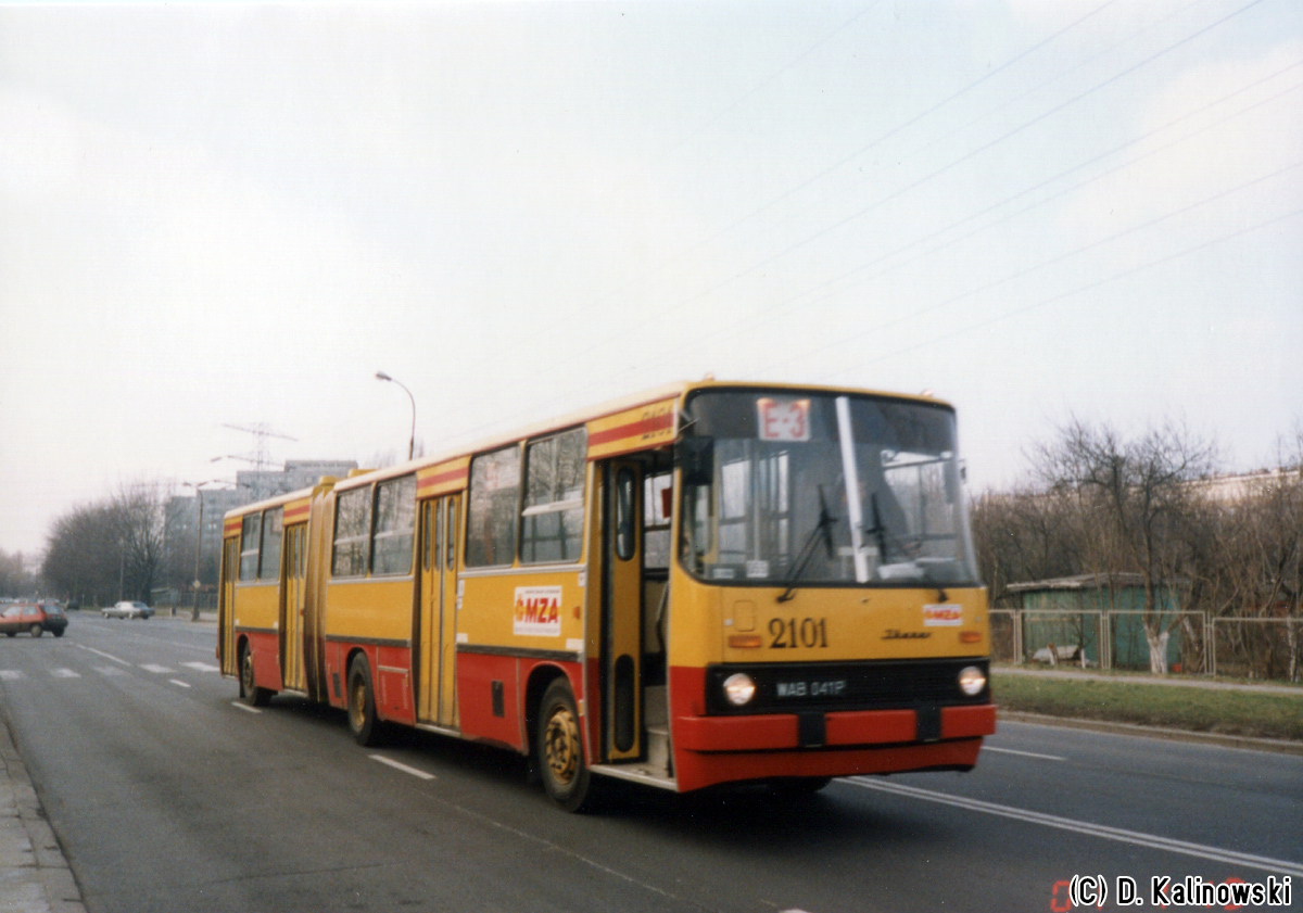 2101
Ikar po odbudowie wyjeĹźdĹźa na E-3. Woronicza weszĹa na tÄ nietypowÄ dla siebie liniÄ w 09.1999 przejmujÄc obsĹugÄ od Redutowej. Brygady rano zaczynaĹy z BrĂłdna, a po poĹudniu tam koĹczyĹy wiÄc wyjeĹźdĹźaĹy/zjeĹźdĹźaĹy jako 524. WĹÄczenie na Centralny realizowane byĹo na pusto.
Słowa kluczowe: Ikarus280 archiwum_pro7