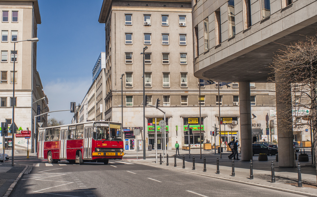 289
Słowa kluczowe: 35lecieKMKM IK260