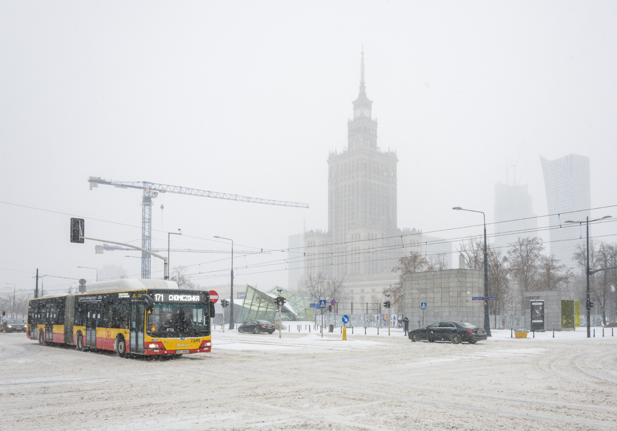 7245
Atak zimy z 8 lutego.
Słowa kluczowe: Zima