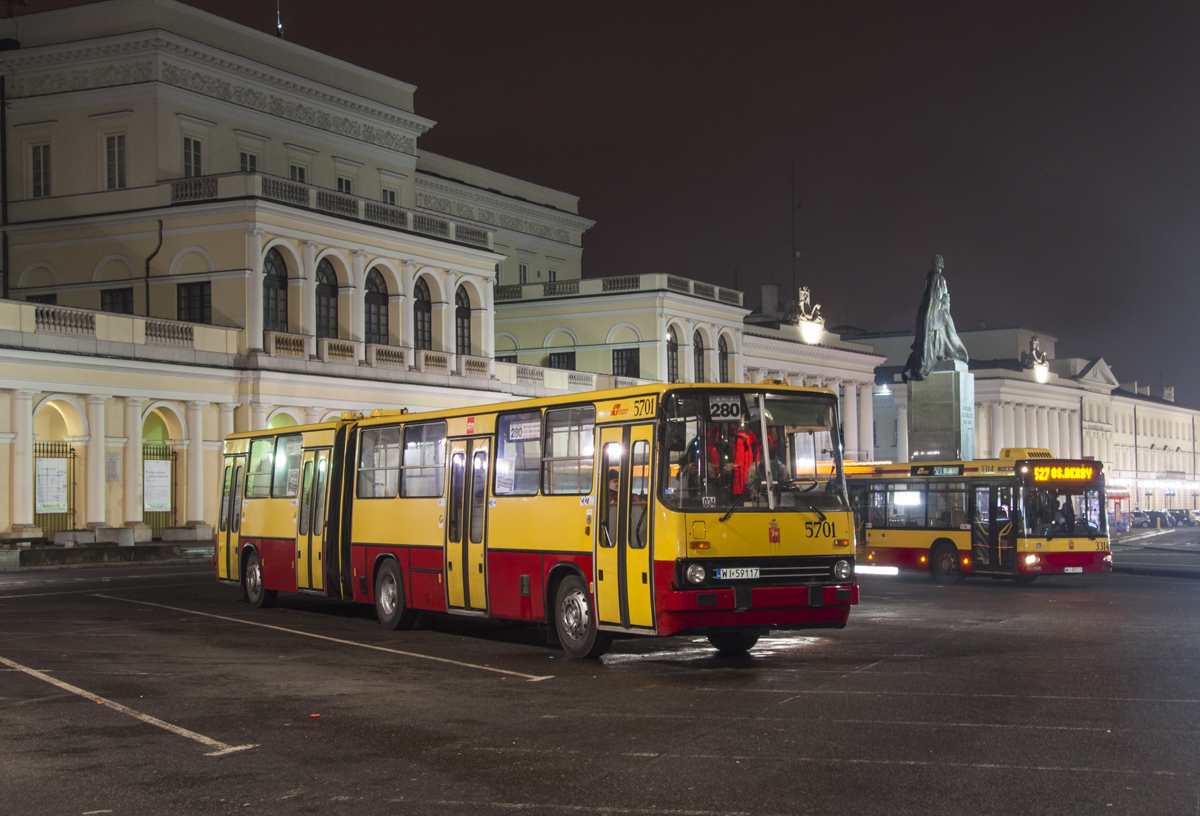 5701
Słowa kluczowe: PoĹźegnanieIkarusĂłw IK280