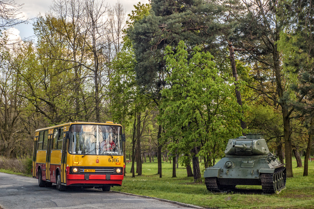 6306
Z czoĹgiem T-34-85 na terenie AONu.
Słowa kluczowe: AutomatemDoMacierzy IK260