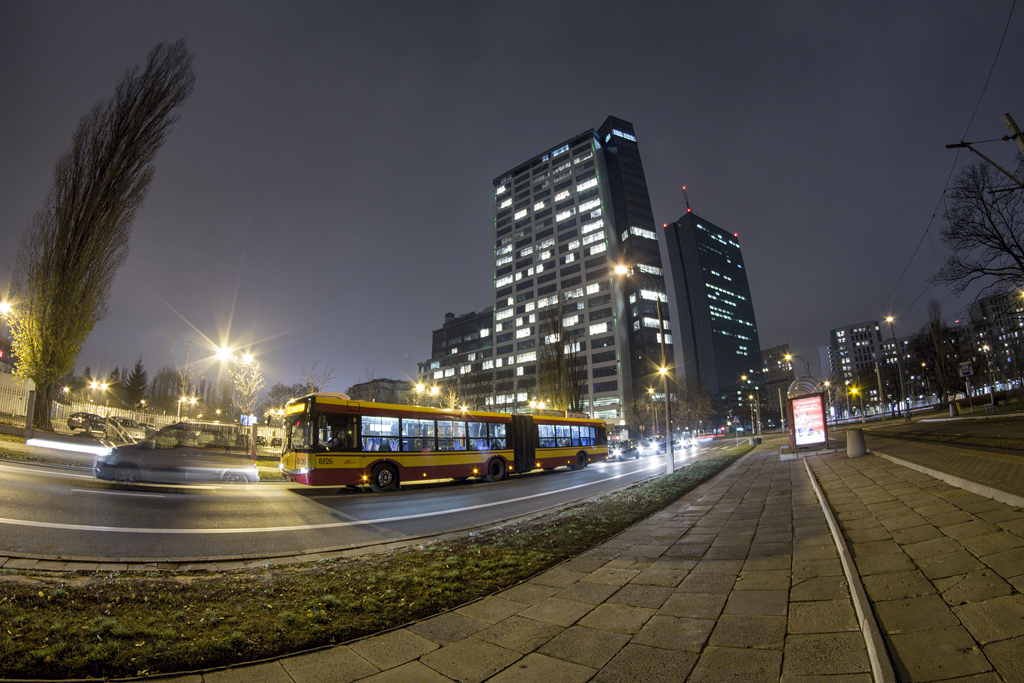 8126
Słowa kluczowe: Fisheye Architektura
