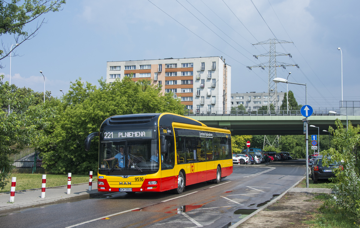 9516
Nowy Man na 221.
