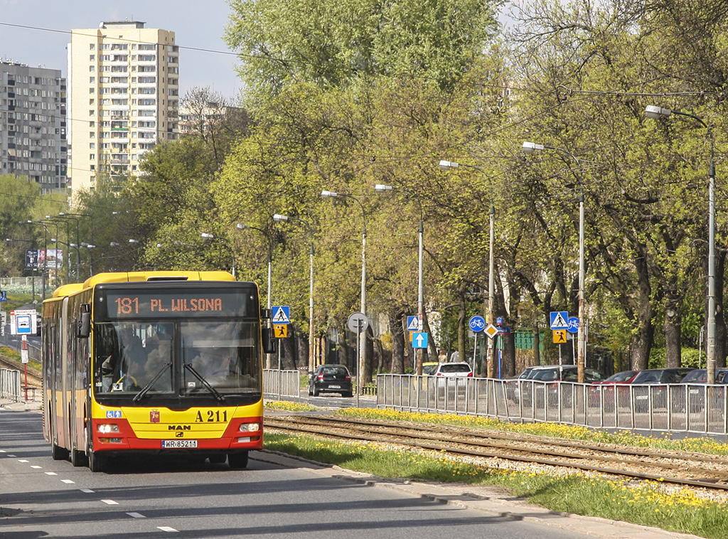 A211
Drugi przegub w nowych barwach.
Słowa kluczowe: ITSNG363