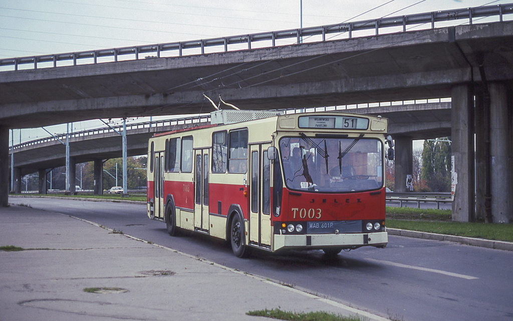 T003
Jeden z wielu Jelczy, ktĂłre trafiĹy do Lublina. Foto AndrĂŠ Knoerr, GenĂ¨ve. 
