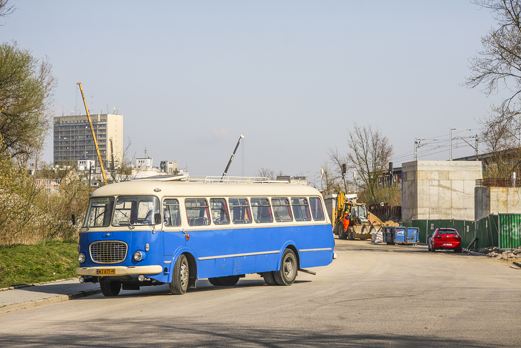8058
Słowa kluczowe: J043