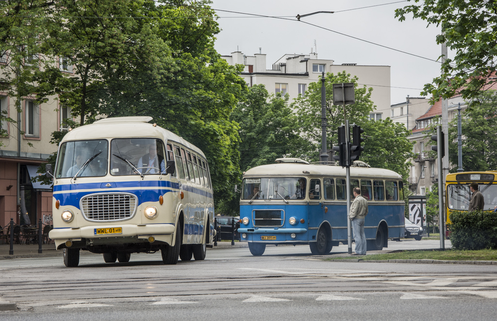 WWL 01
OgĂłrek z Stalko na pl. Narutowicza
Słowa kluczowe: NM2016 J043 Parada