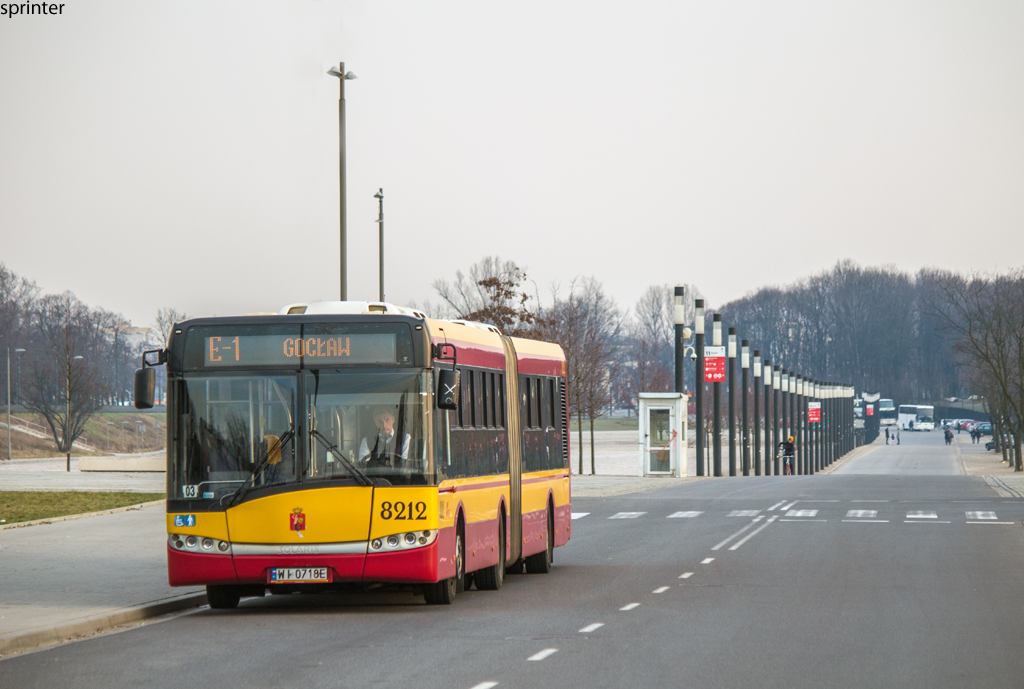 8212
Linia E-1 w obecnej postaci powstaĹa w marcu 2015 roku. MiaĹa za zadanie poĹÄczyÄ GocĹaw ze stacjÄ metra Stadion Narodowy. CaĹÄ trasÄ pokonuje w ok. 20 minut i jest dobrÄ alternatywÄ dla mieszkaĹcĂłw, ktĂłrzy nie chcÄ staÄ w korkach na MoĹcie Poniatowskiego.
