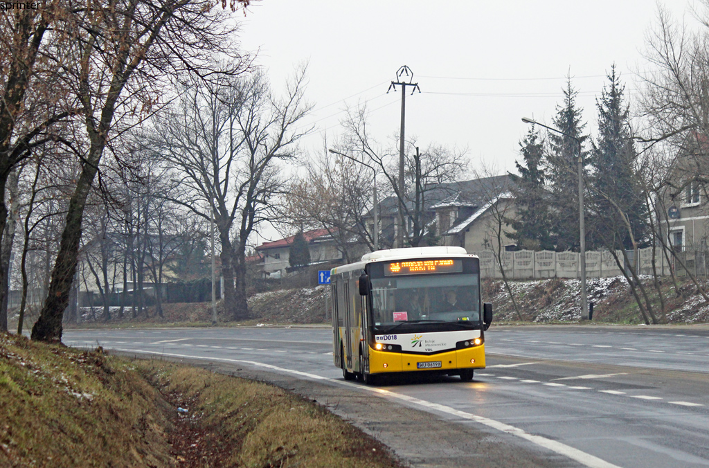 D018
Jeden z trzech VDL obsĹugujÄcych lotnisko w Modlinie zmierza ku stacji kolejowej.

