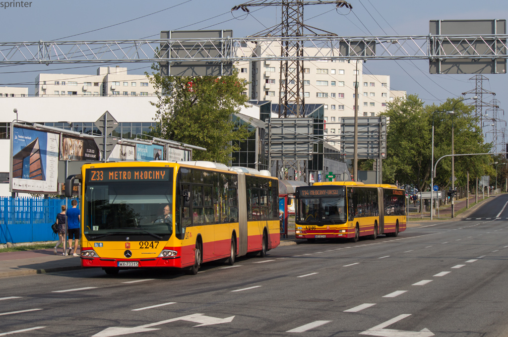 2247
Linia Z33, zastÄpujÄca tramwaje na odcinku Stawki - Metro MĹociny, jeĹşdziĹa w zwiÄzku z weekendowÄ wymianÄ rozjazdĂłw na Rondzie RadosĹawa. Poza tym moĹźna byĹo ujrzeÄ rĂłwnieĹź liniÄ Z17 kursujÄcÄ wzdĹuĹź trasy linii 17.
