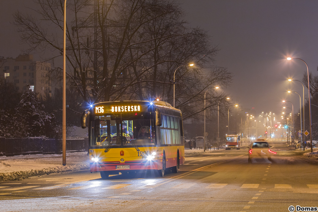 1208
Solbus skrÄci za chwilÄ z ulicy Woronicza w Racjonalizacji.
