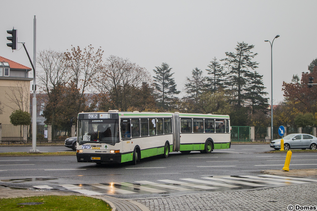 1501
Wczoraj odbyĹ siÄ pierwsza impreza Ikarusem 435.05D #1501, ktĂłry do kolekcji KMKM Warszawa doĹÄczyĹ w 2013 roku. Jego historia jest bardzo ciekawa, poniewaĹź spod widocznego lakieru wychodzÄ momentami warszawskie barwy, co moĹźe oznaczaÄ, Ĺźe wĂłz docelowo miaĹ byÄ wysĹany do nas, jednak los potoczyĹ siÄ inaczej i wylÄdowaĹ ostatecznie w Poznaniu z moskiewskimi barwami. Od 2013 do 2015 roku stacjonowaĹ w Ĺodzi, na zajezdni Brus, czyli u ekipy Czerwonego Ikarusa, ktĂłry jest wspĂłĹtwĂłrca projektu "Zielony Ikarus". Frekwencja na przejeĹşdzie byĹa bardzo duĹźa, atmosfera byĹa wspaniaĹa, a kierowcy z cierpliwoĹcia speĹniali wszystkie nasze zachcianki za co im serdecznie dziÄki. Mam nadziejÄ, Ĺźe ze swojej strony niczego nie zepsuĹem ;)
Słowa kluczowe: IPI435PW IK435