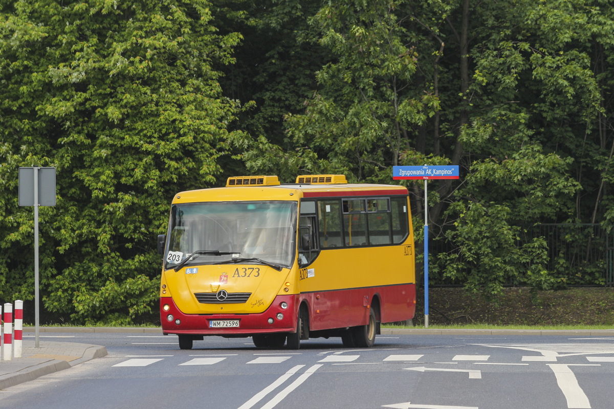 A373
Ĺmieszne to byĹy autobusy, jednak zdecydowanie nie pasujÄce do krajobrazu warszawskiego transportu zbiorowego. EmeryturÄ spÄdziĹy m.in. w podkrakowskiej Wieliczce, a pojedyncze sztuki moĹźna nadal spotkaÄ np. w Zakopanem.
