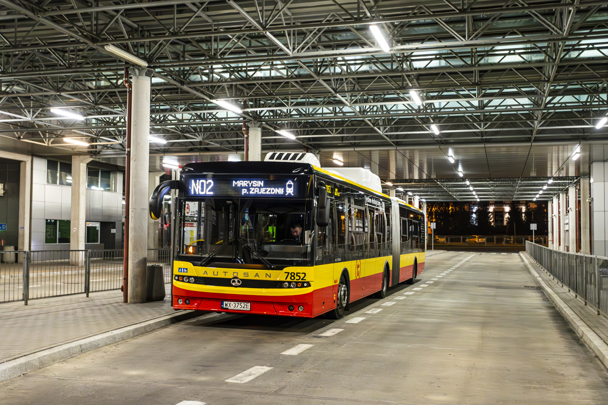 7852
Ostrobramska polubiĹa wysyĹanie nowych gazowcĂłw na nocki.
