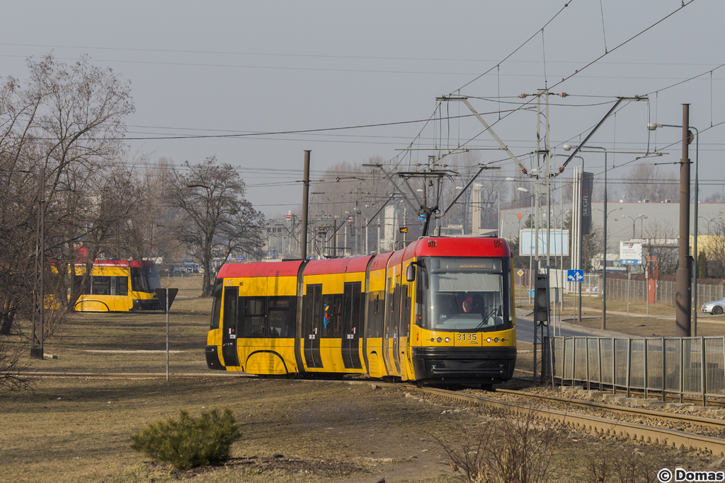 3135
Swing dynamicznie wyjeĹźdĹźa z pÄtli Annopol rozpoczynajÄc 52-minutowy pĂłĹkurs do pÄtli przy ulicy Banacha.
